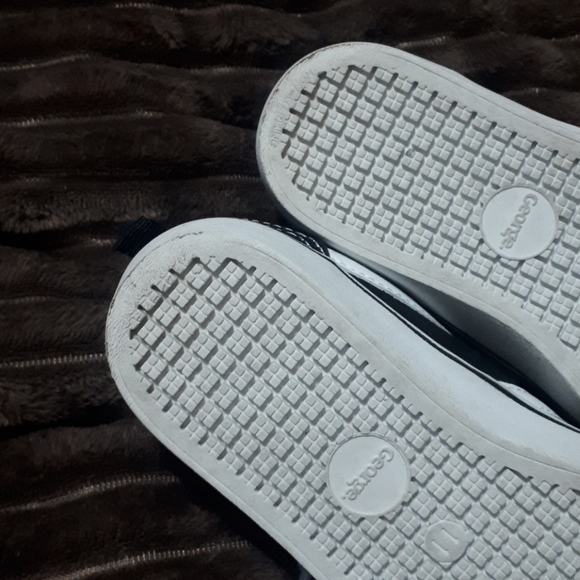 Toddler size 11 George sneakers - Picture 6 of 6